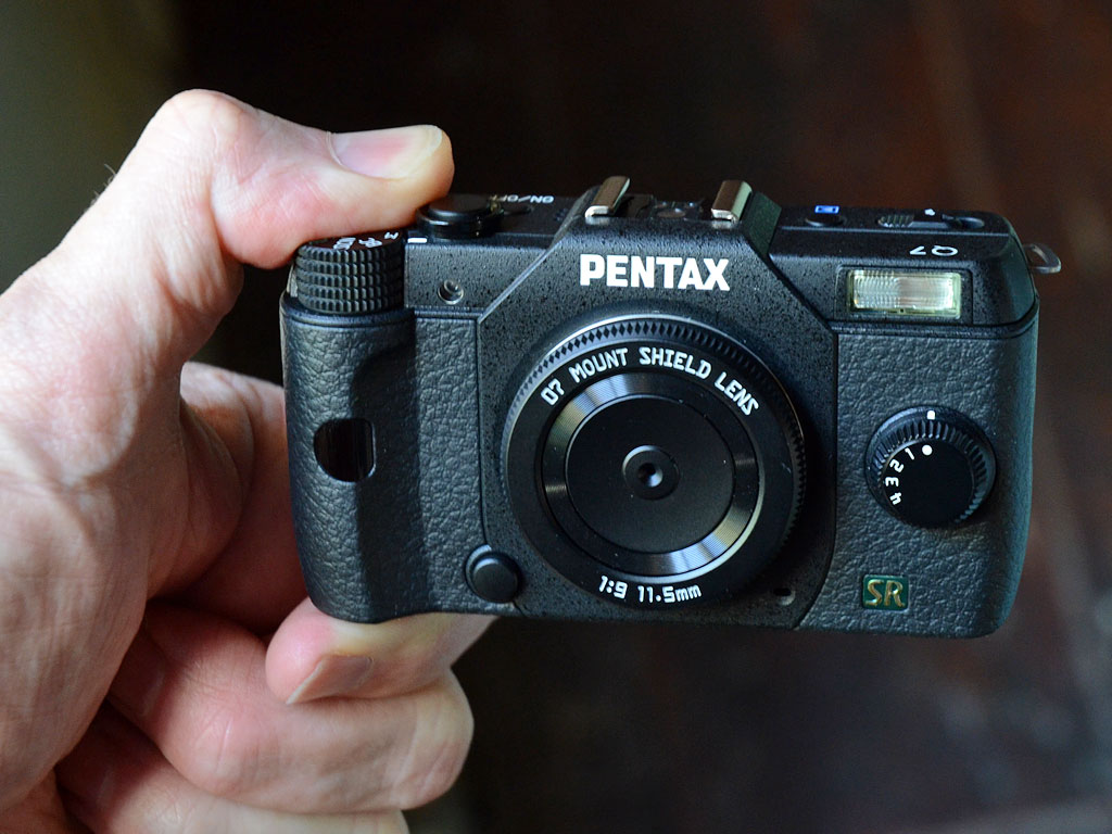 Pentax Q7 Mirrorless Camera — Specs, Reviews, Used Prices | GearFocus