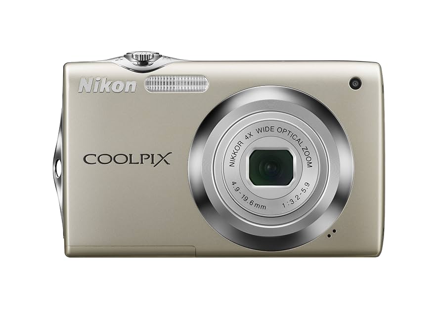美品Nikon COOLPIX S570 シルバー Nikon COOLPIX S570 Digital Camera 12 MP 5x Optical Zoom English