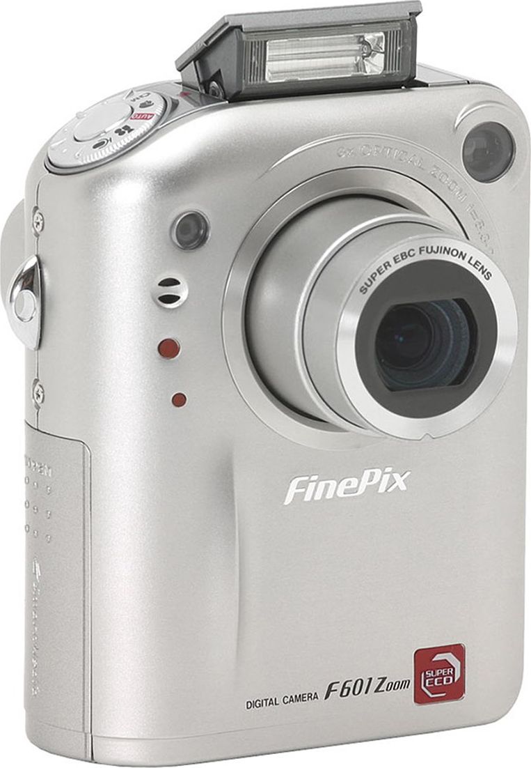 Fujifilm FinePix F601 Point & Shoot Camera | GearFocus