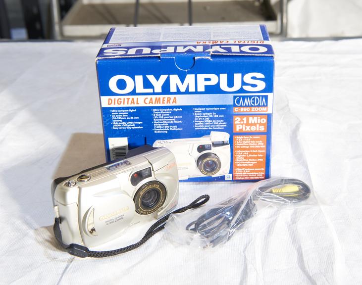 Olympus C-990 Zoom Compact Camera Used — For Sale, Specs… | GearFocus