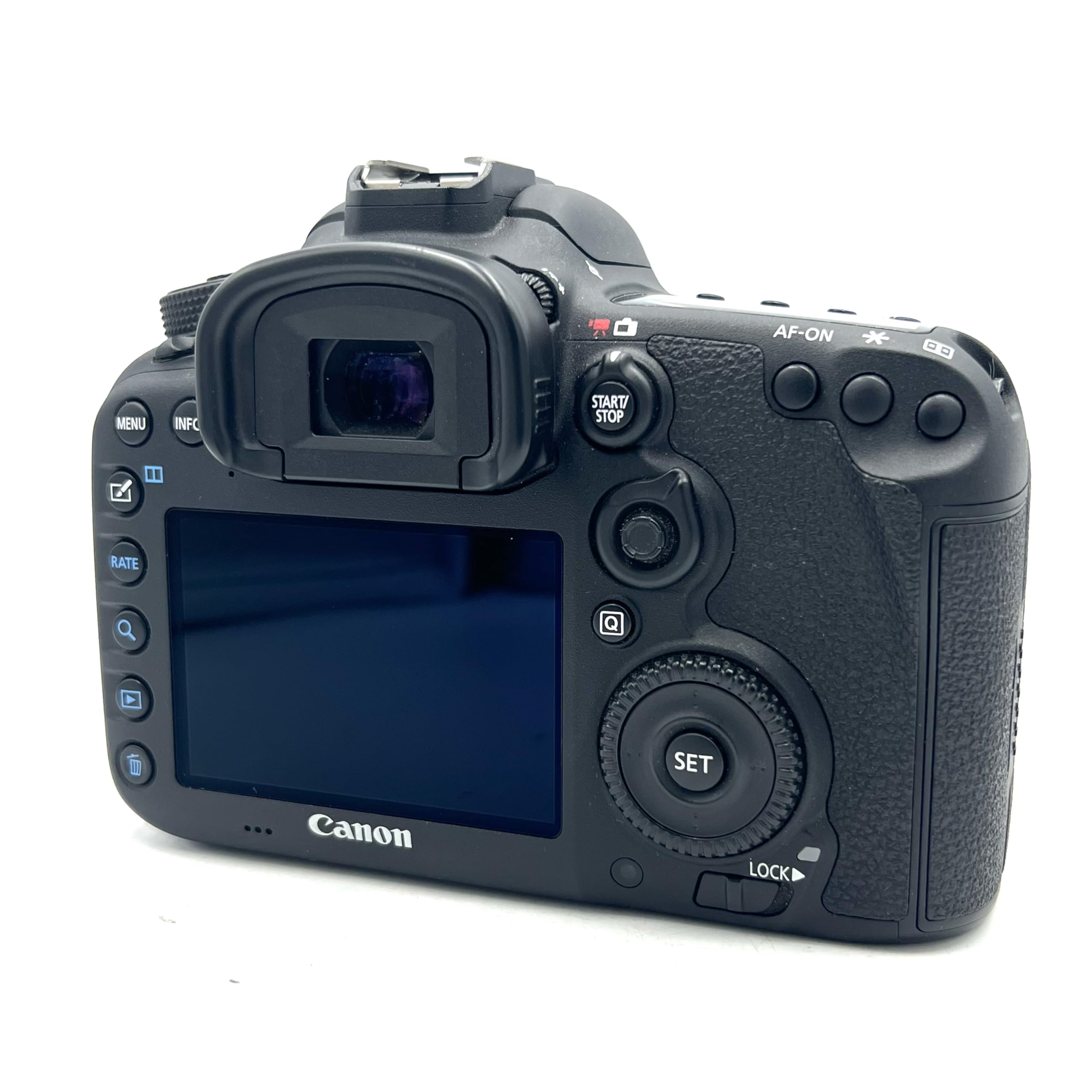 Canon EOS 7D Mark II + 2 batteries+32GB CF Card | GearFocus