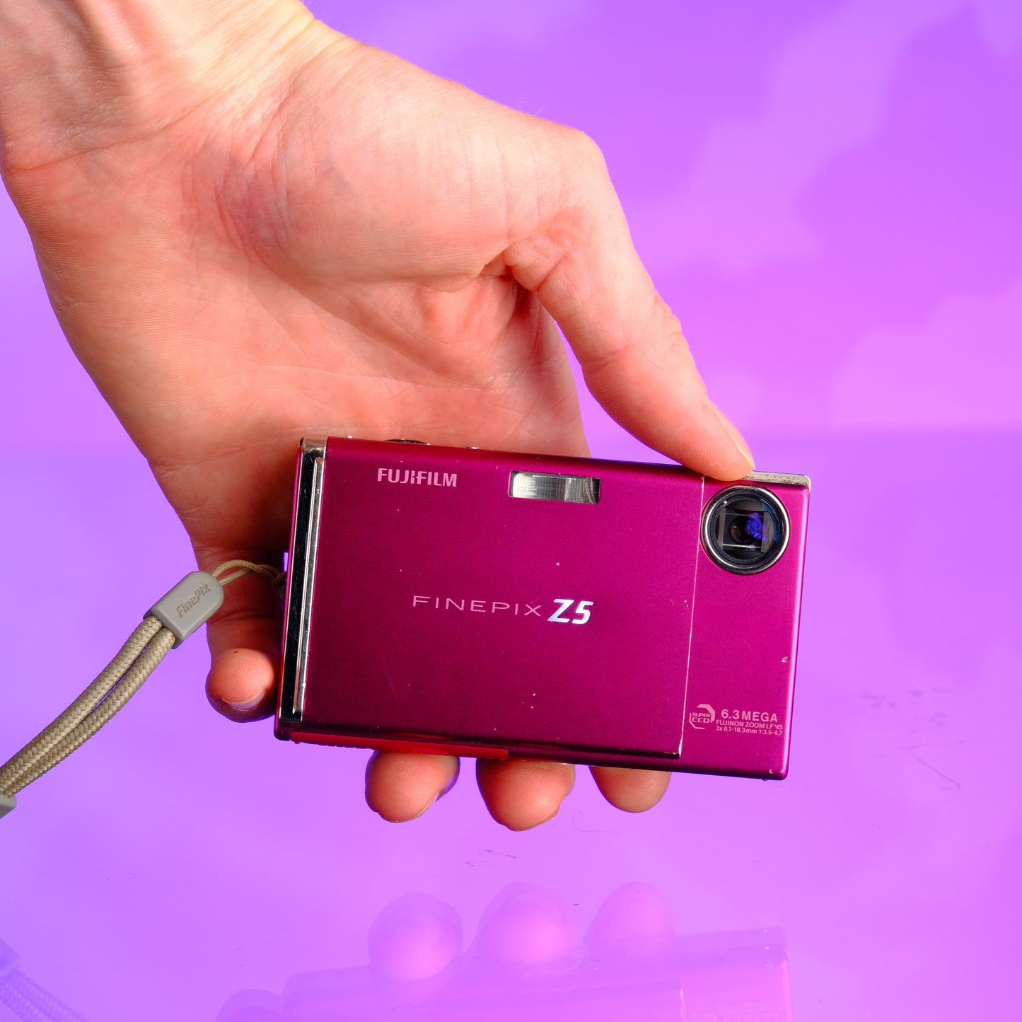 Fujifilm FinePix Z5 Point & Shoot Camera